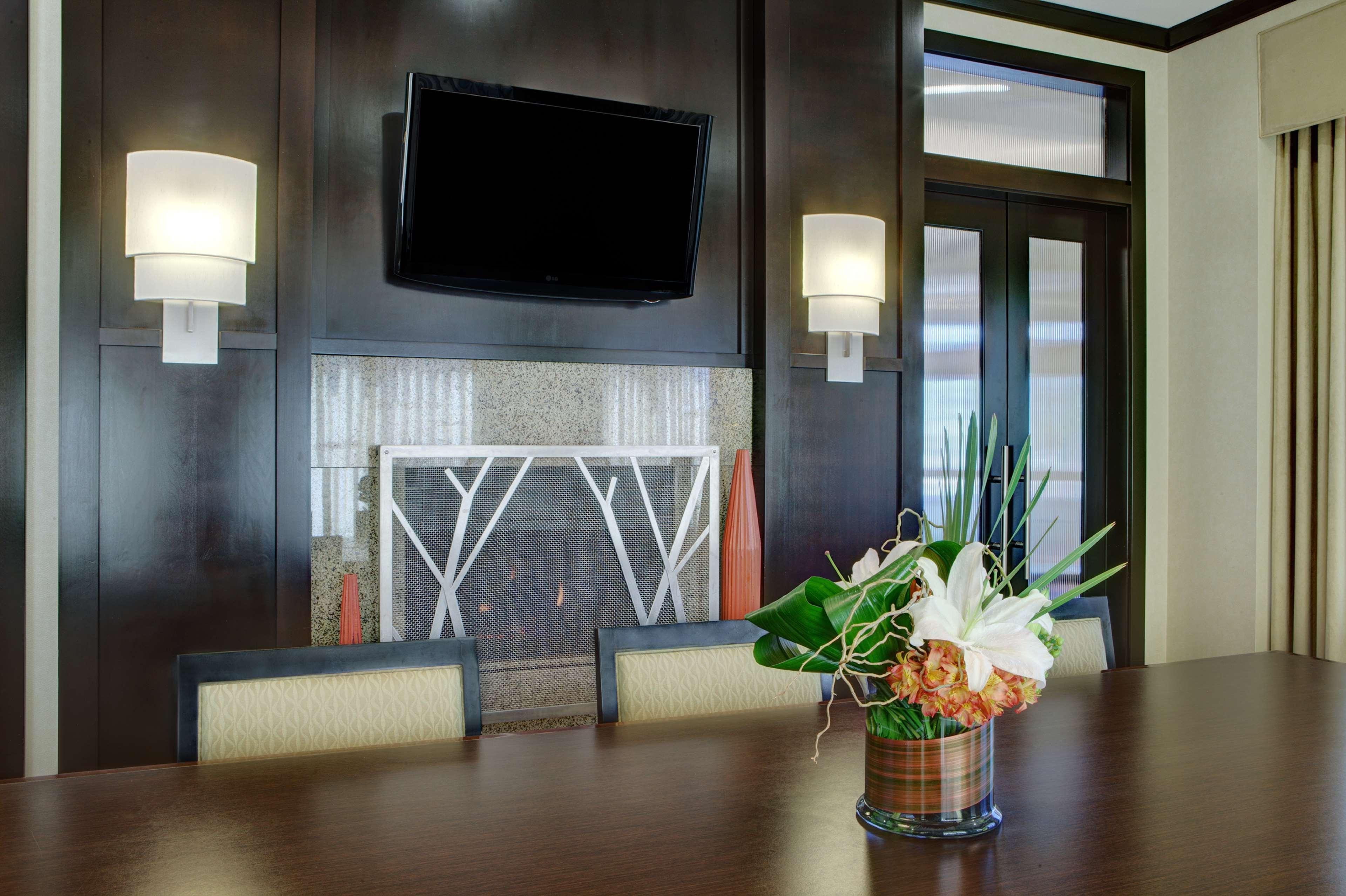 Hilton Garden Inn Seattle/Ботелл Экстерьер фото